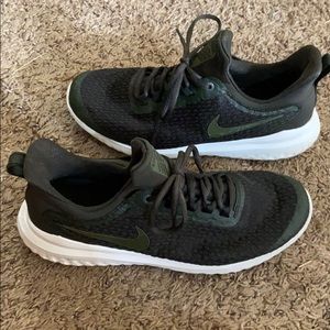 Men’s Nike Olive Green Rival Tennis Shoes Size 9